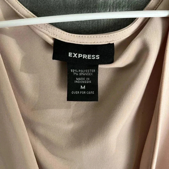 Vtg Y2K Express Size Medium Twist Blouse Contour Ribbed V Neck Wide Strap Tank - Picture 2 of 5